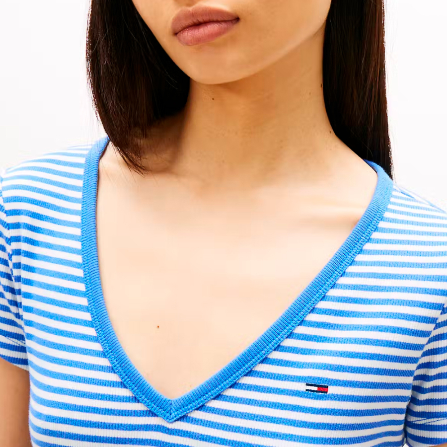 t-shirt-essentiel-a-col-en-v t-shirt-essentiel-a-col-en-v