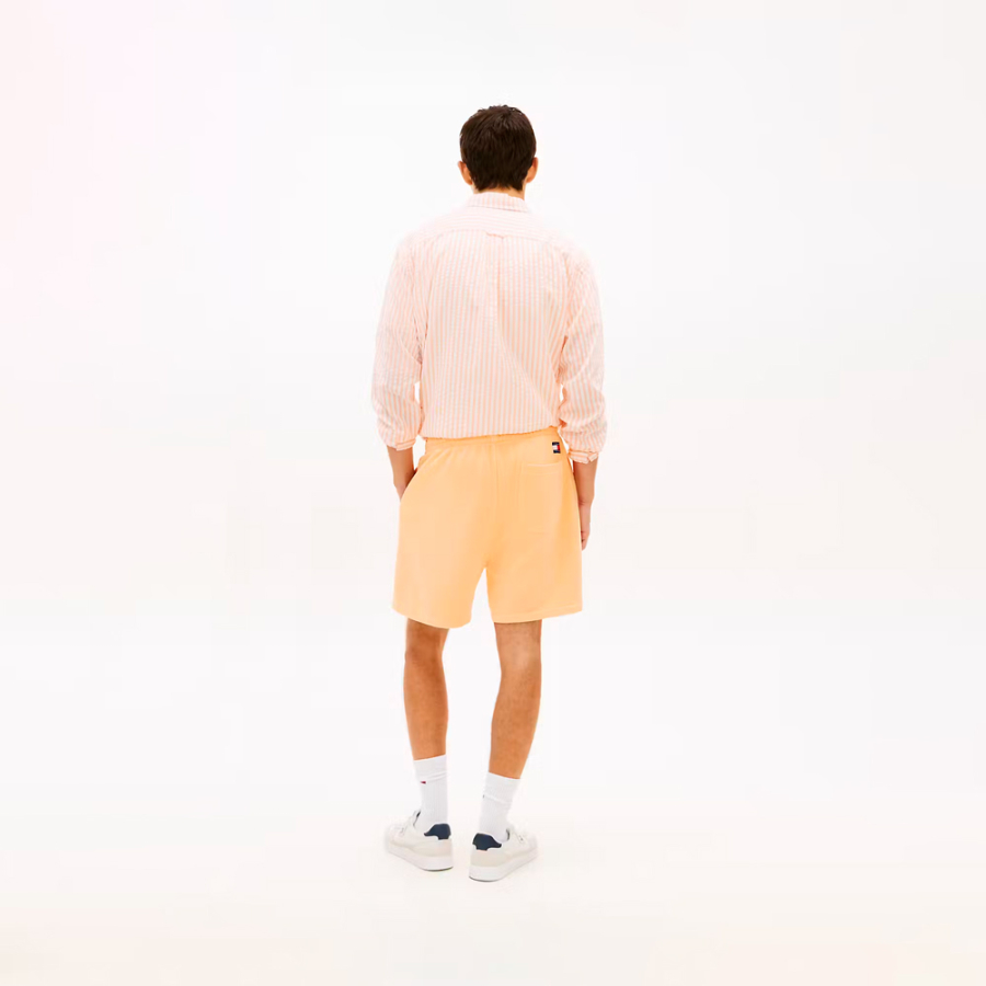 short-de-sport-classique-avec-logo-ton-sur-ton short-de-sport-classique-avec-logo-ton-sur-ton
