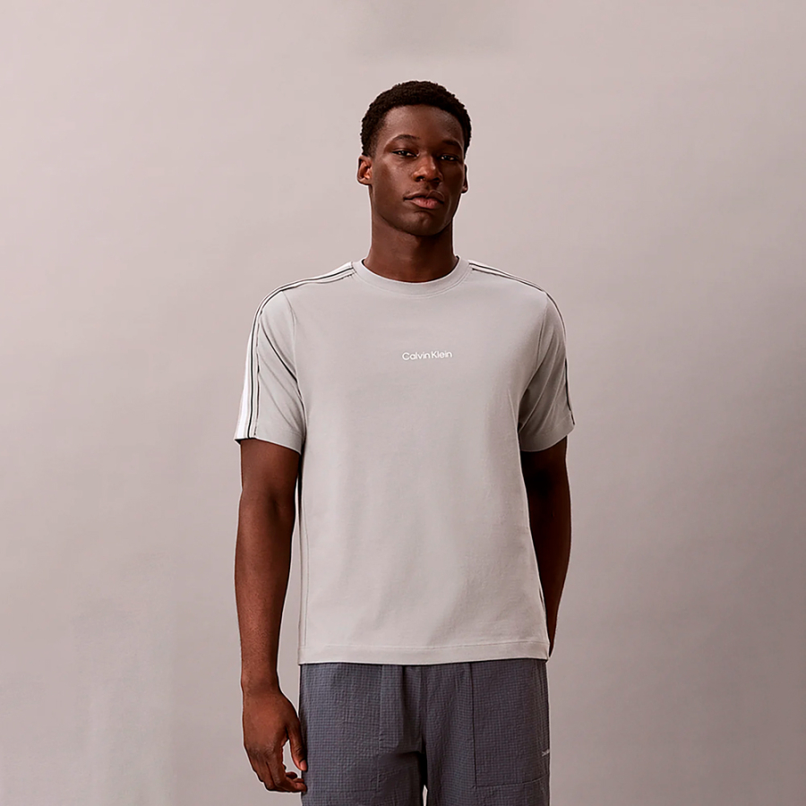 camiseta-esportiva-em-tecido-tecnico-de-algodao-misto