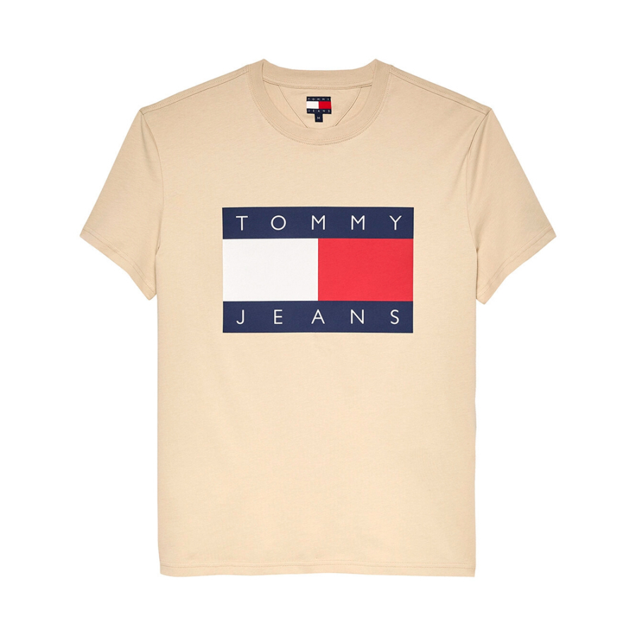 camiseta-con-cuello-redondo-y-logo