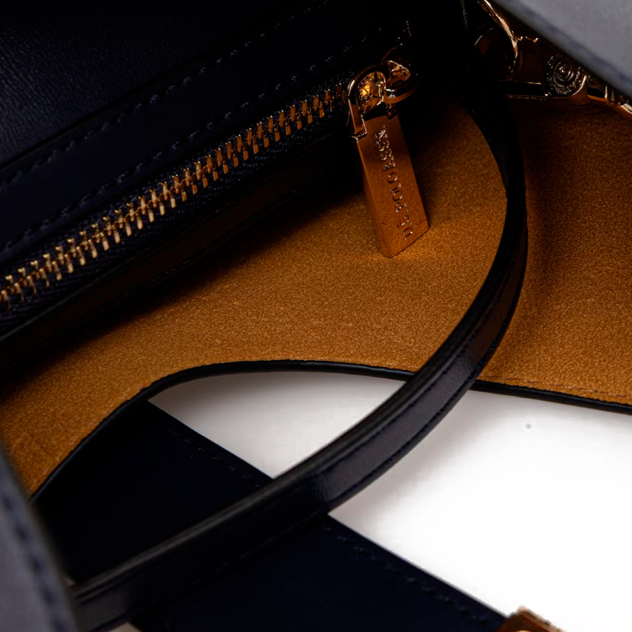 beumf9045wvp212-margaret-tasche