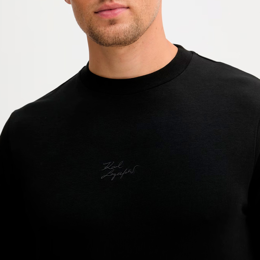 t-shirt-con-logo-serigrafato