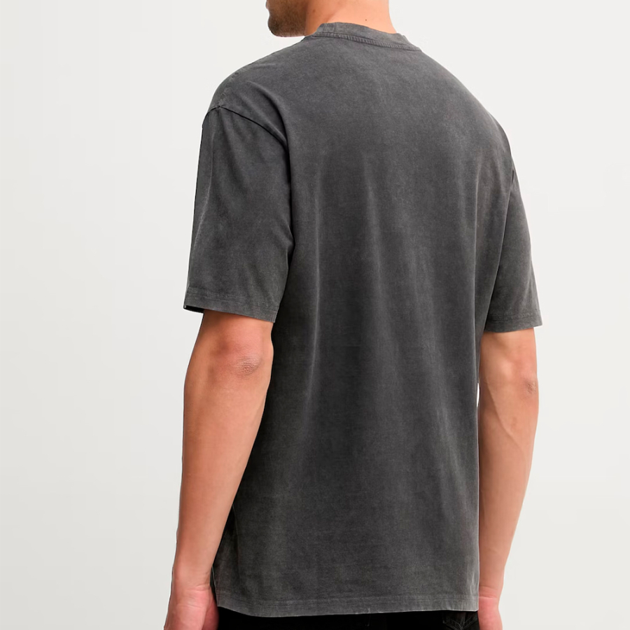 camiseta-con-nombre-de-la-marca