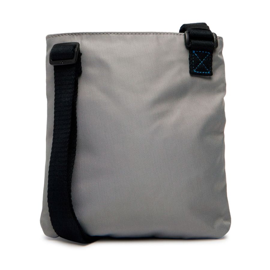 sac-bandouliere-plat-en-nylon-avec-logo-monogramme sac-bandouliere-plat-en-nylon-avec-logo-monogramme
