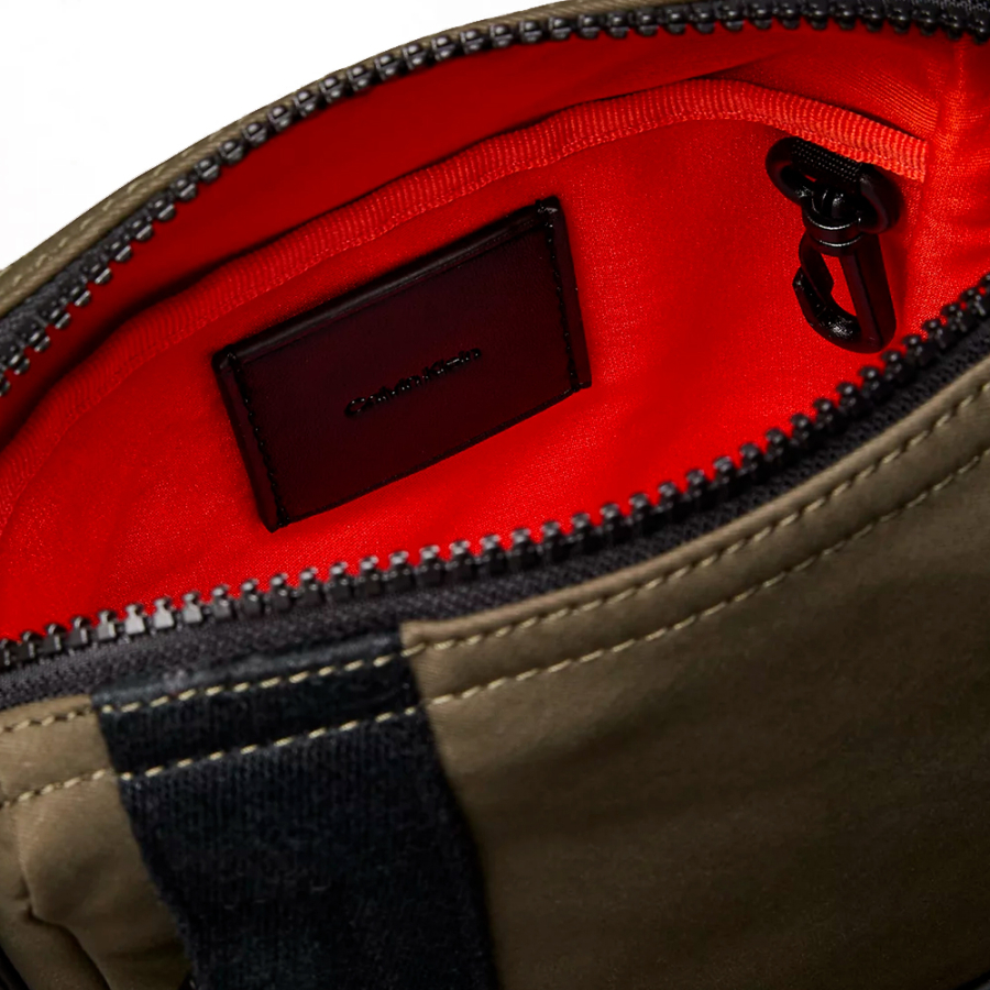 sac-de-reporter-en-toile sac-de-reporter-en-toile
