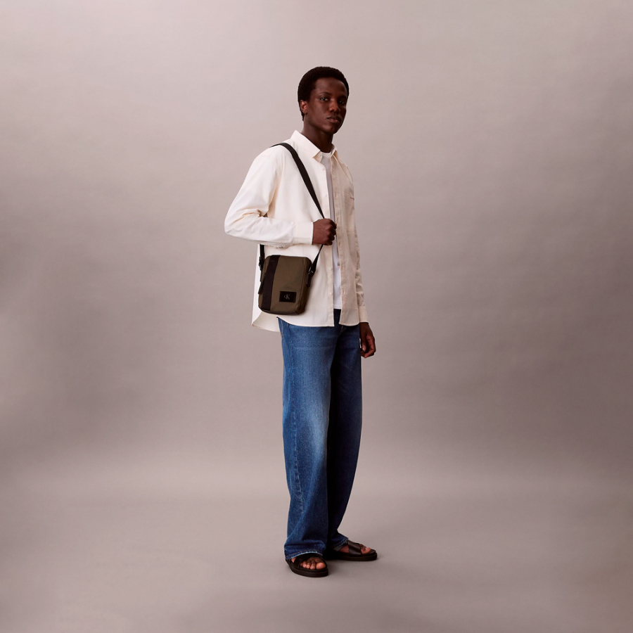 sac-de-reporter-en-toile sac-de-reporter-en-toile