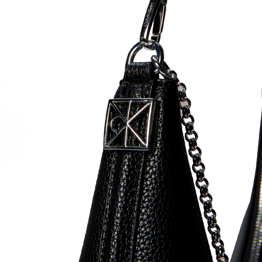 bolso-hobo-con-cadena-de-bisuteria-de-guijarros