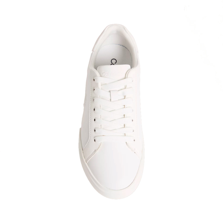 brooke-baskets-en-cuir-avec-logo-distinctif