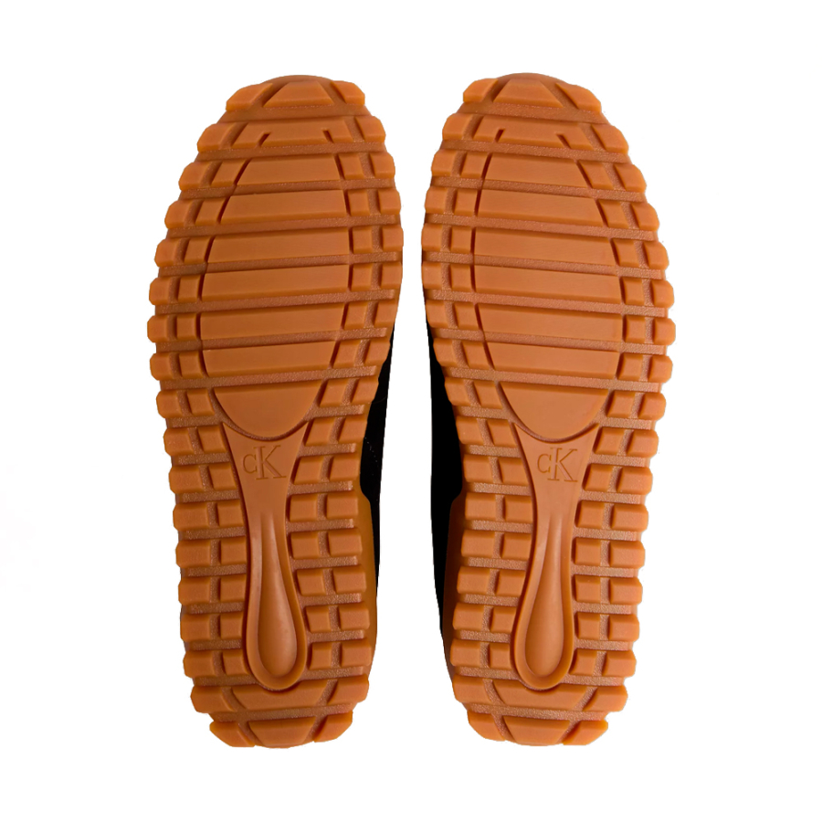 suede-running-shoes-with-organza