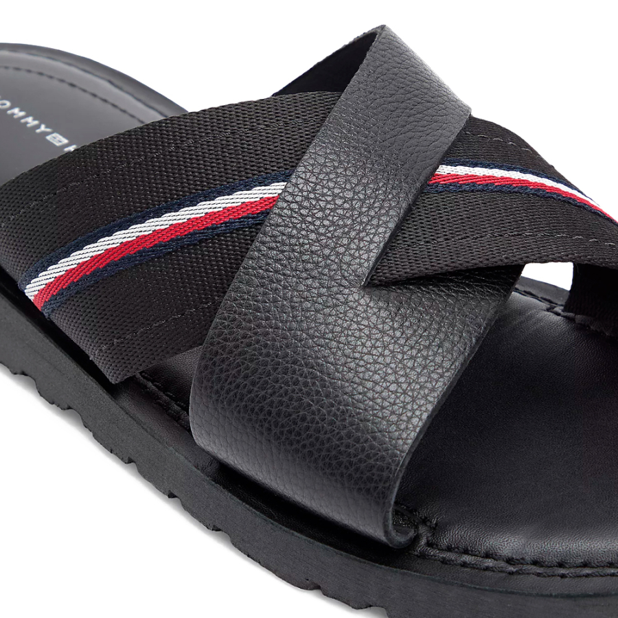 sandales-en-cuir-a-brides-croisees sandales-en-cuir-a-brides-croisees