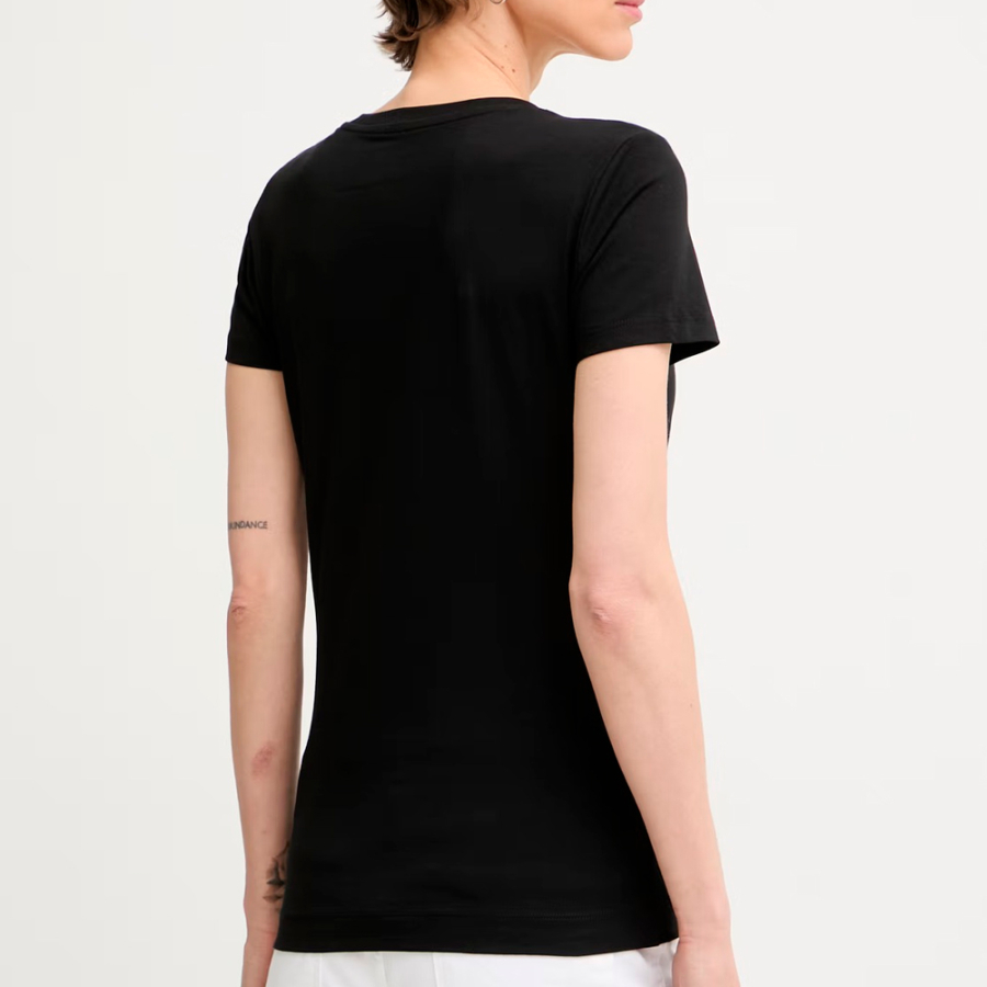 t-shirt-mit-zebra-print-dreieckslogo