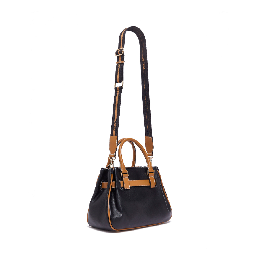 small-bag-with-buckle