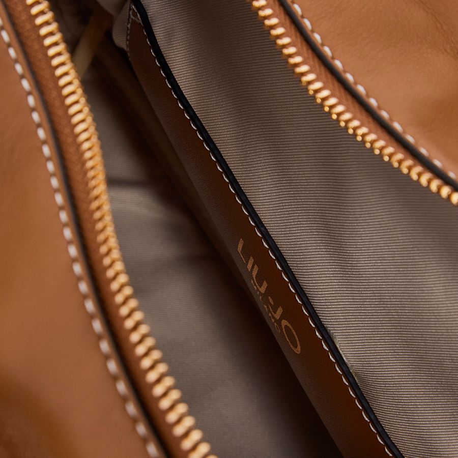 small-bag-with-buckle