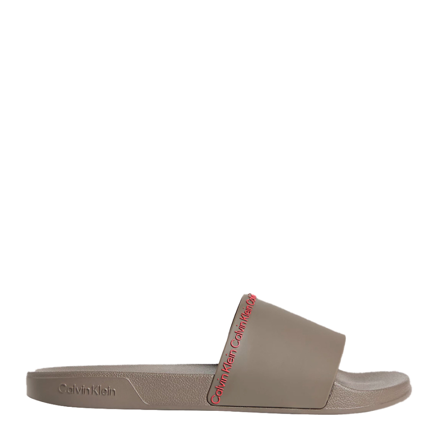chanclas-contorneadas-con-logo
