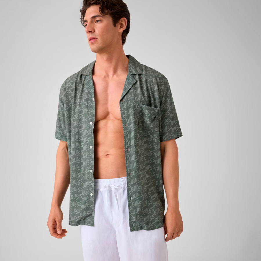 camisa-con-logo-impreso