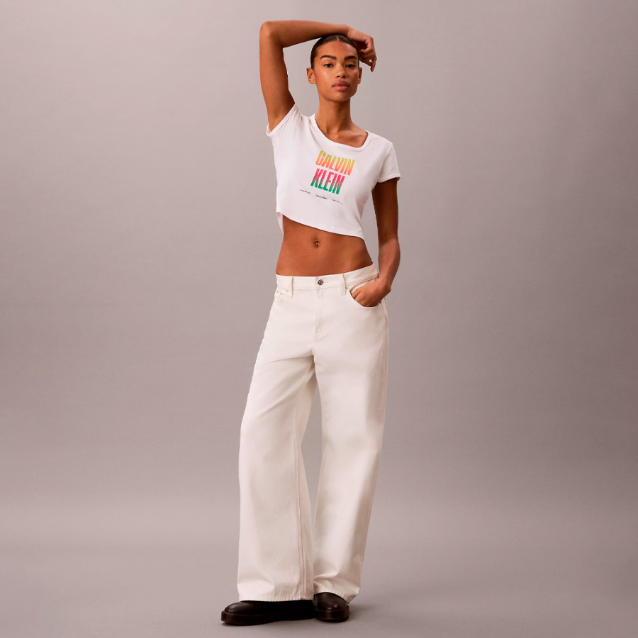 camiseta-slim-com-logo-orgulho