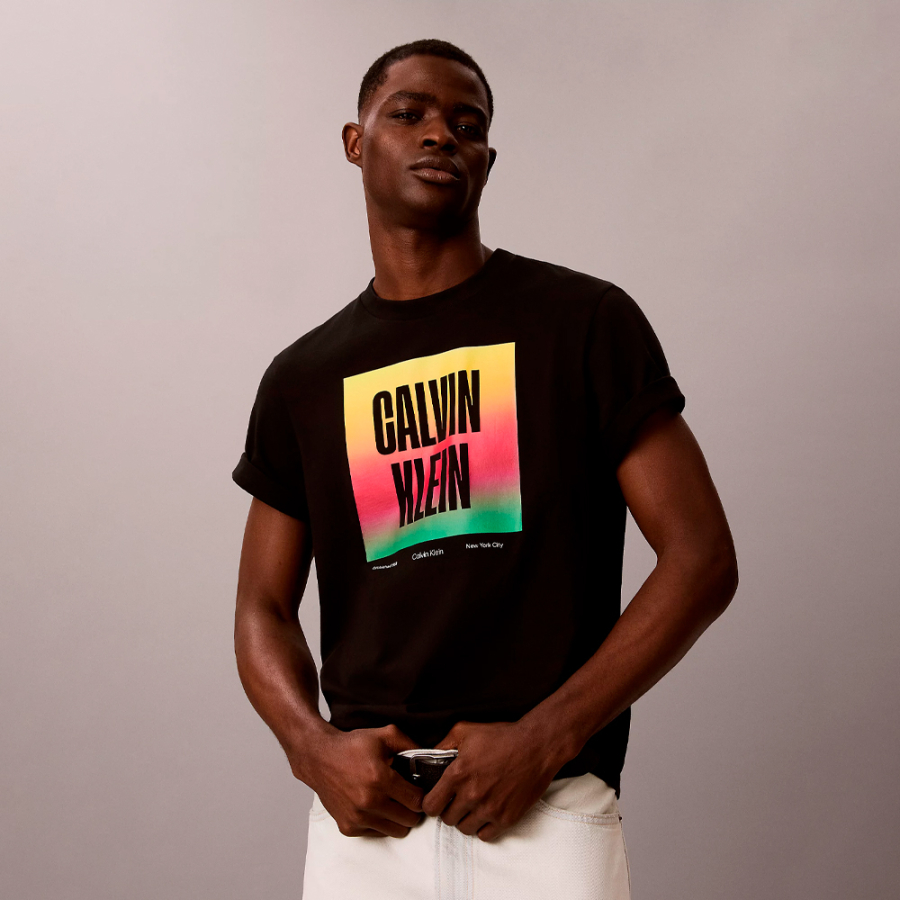 t-shirt-ample-avec-logo-fierte