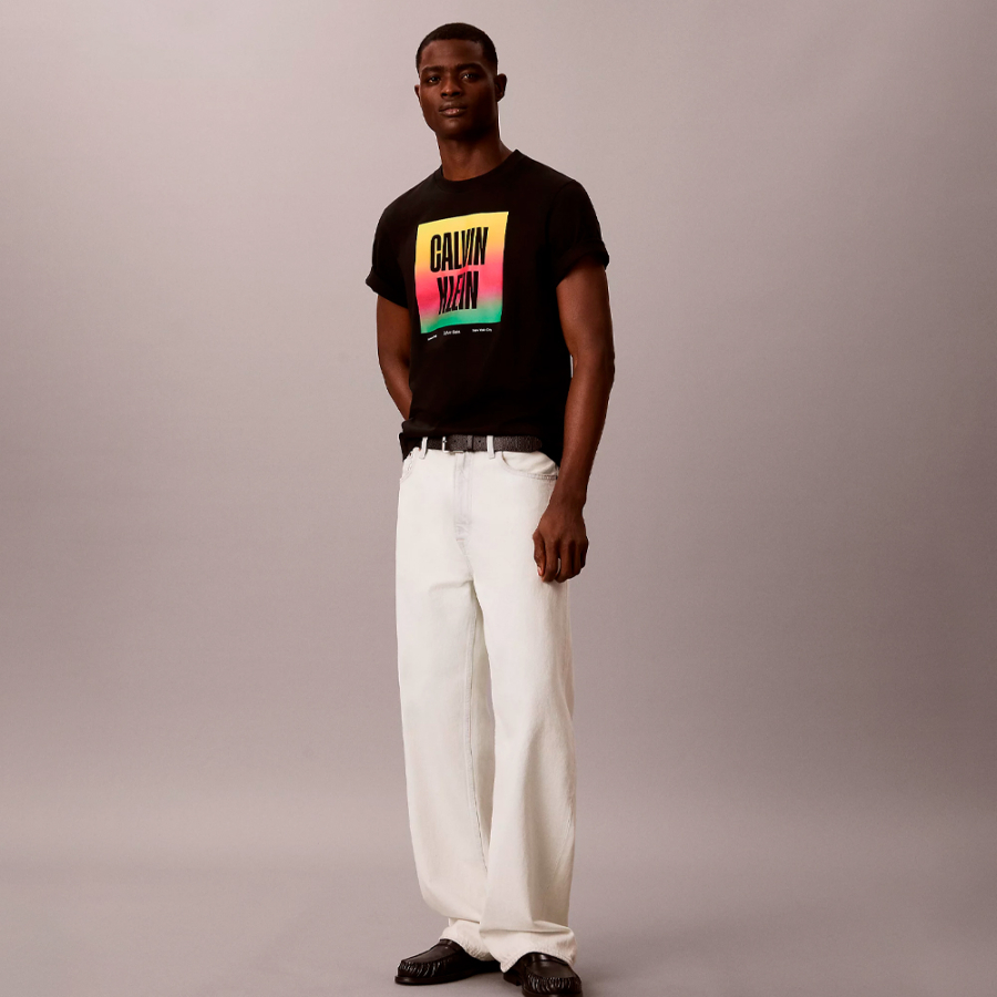 t-shirt-ample-avec-logo-fierte