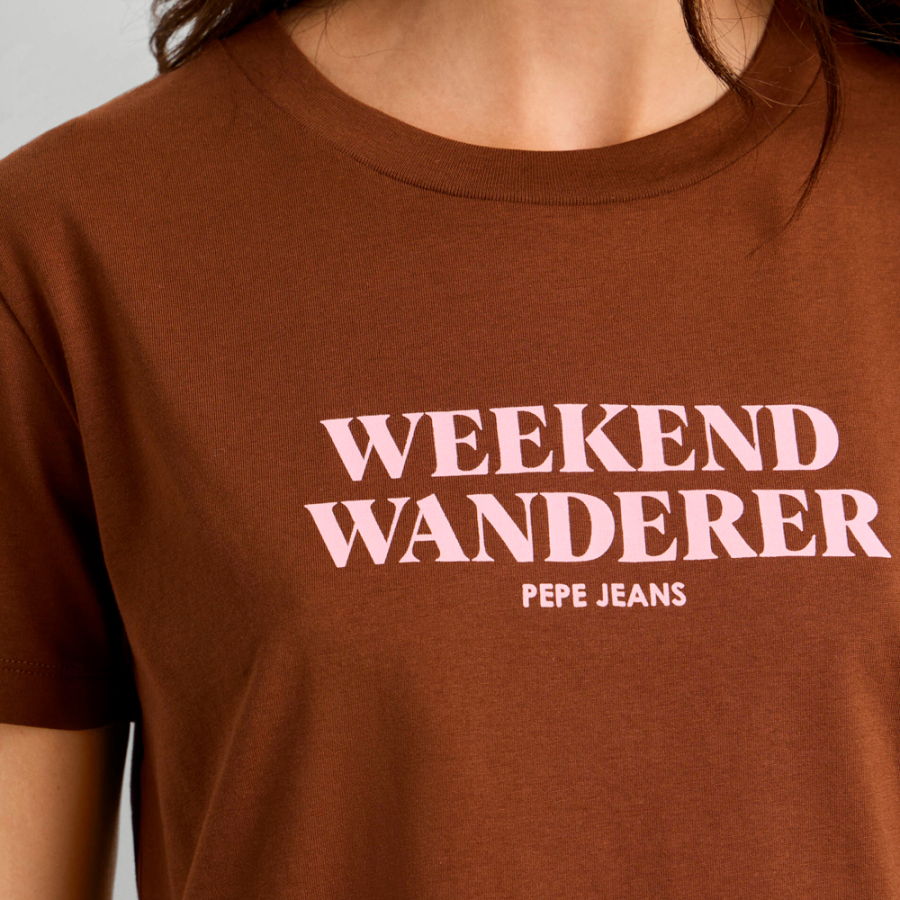 t-shirt-mit-aufgedrucktem-text
