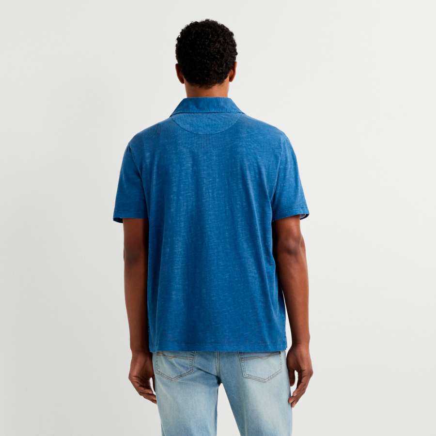 polo-tenido-en-prenda-fit-regular