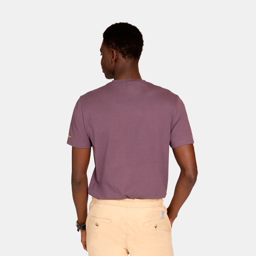 camiseta-com-logo-de-borracha camiseta-com-logo-de-borracha