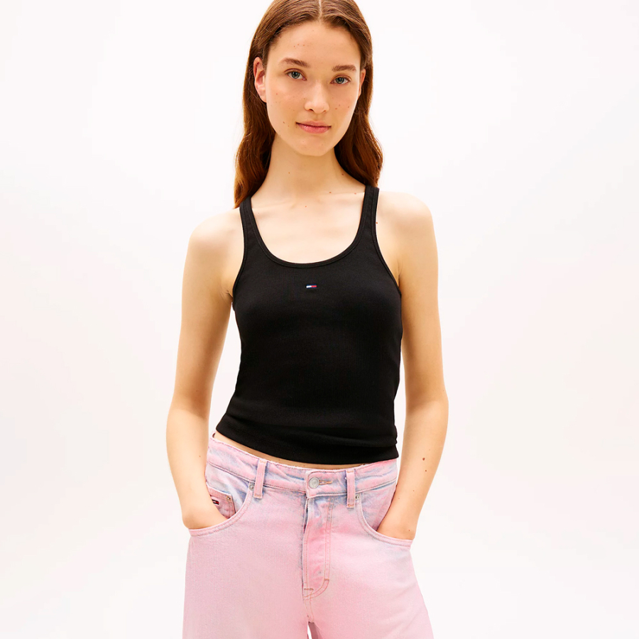 geripptes-schmal-geschnittenes-tanktop geripptes-schmal-geschnittenes-tanktop