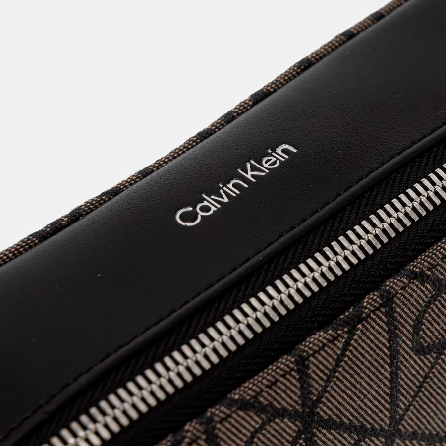 emblem-camera-band-shoulder
