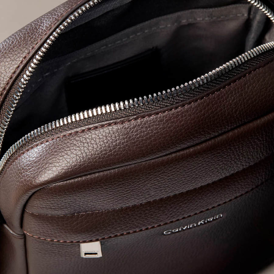 bolso-reporter-bandolera-granulado-con-logo