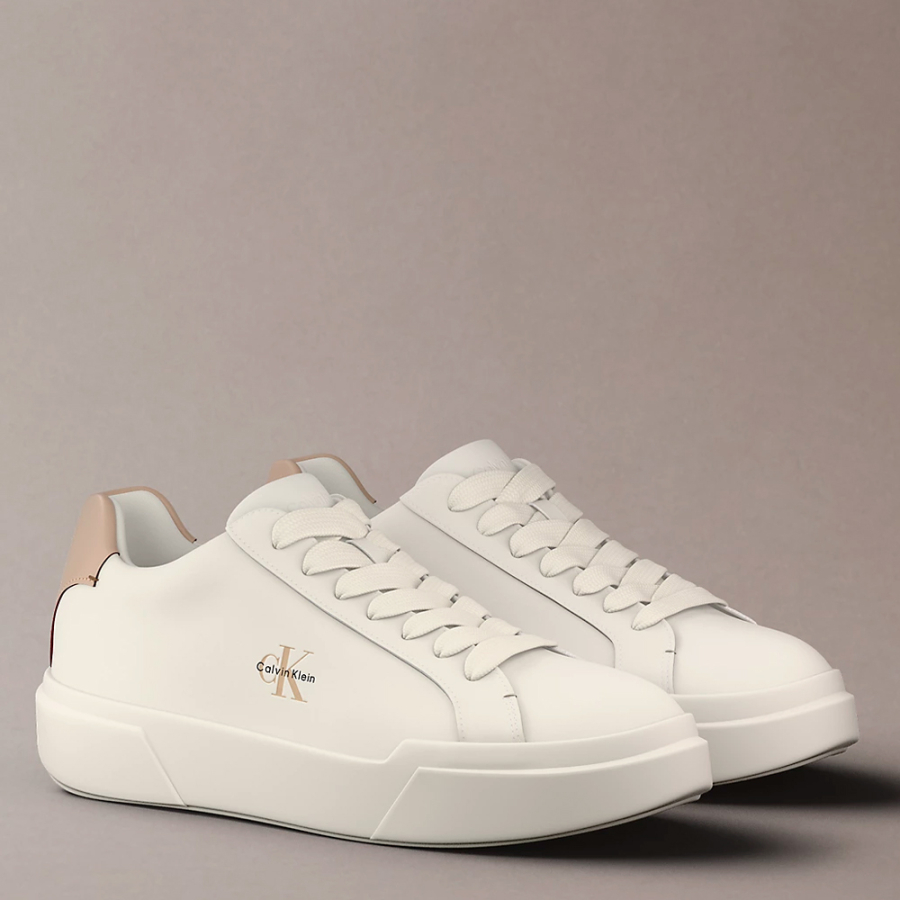baskets-en-cuir-avec-logo-distinctif baskets-en-cuir-avec-logo-distinctif