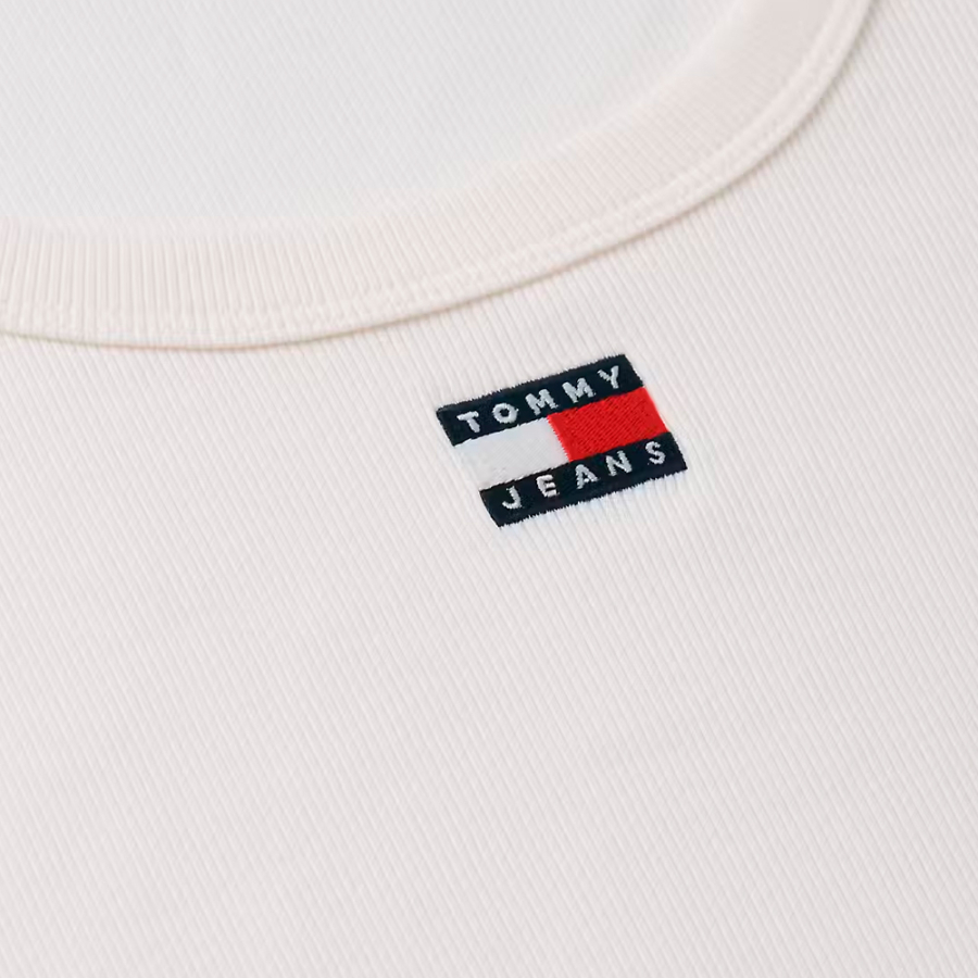 camiseta-slim-rib-badge