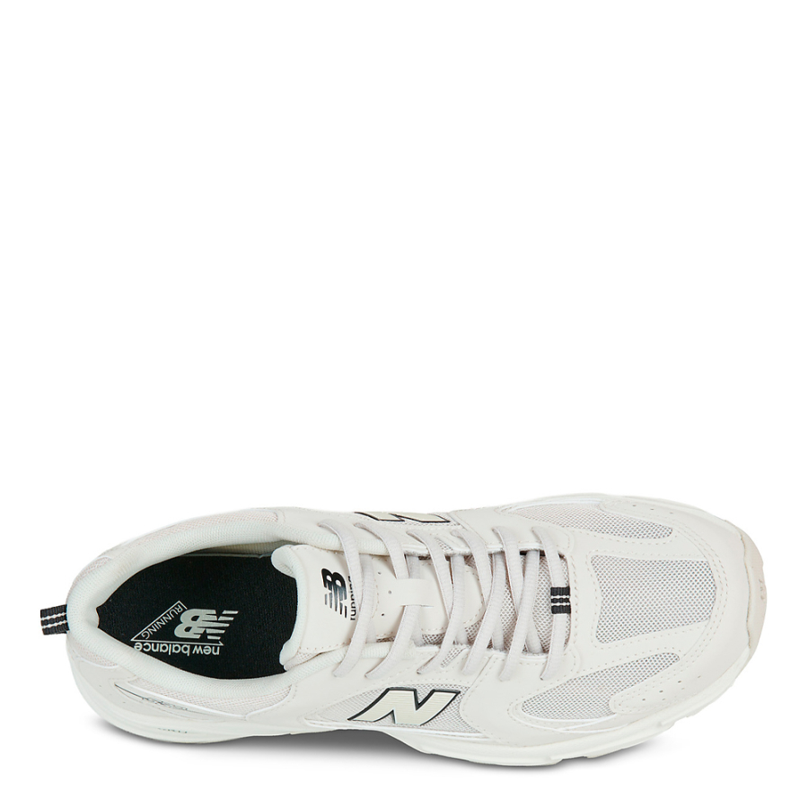 530-chaussures-a-lacets