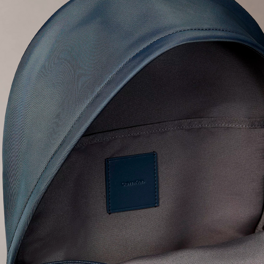 mochila-redonda-de-nailon