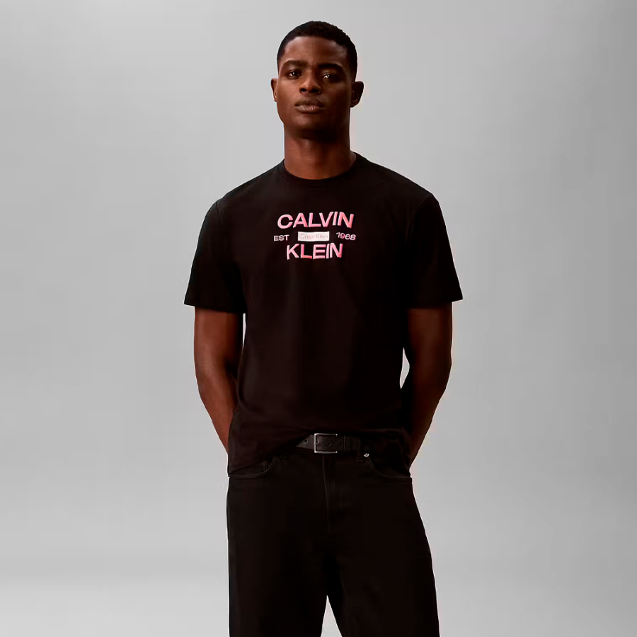t-shirt-stack-grap t-shirt-stack-grap