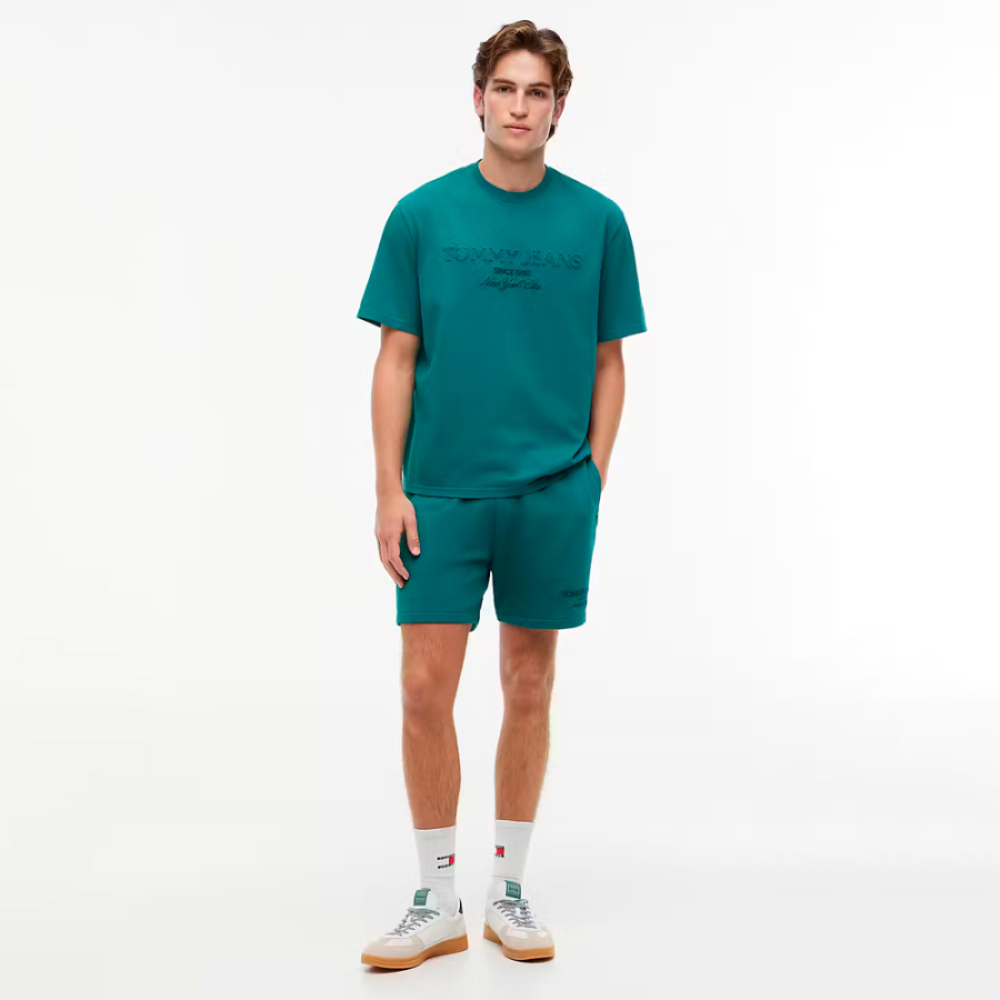 pantaloncini-sportivi-classici-con-logo-tono-su-tono pantaloncini-sportivi-classici-con-logo-tono-su-tono