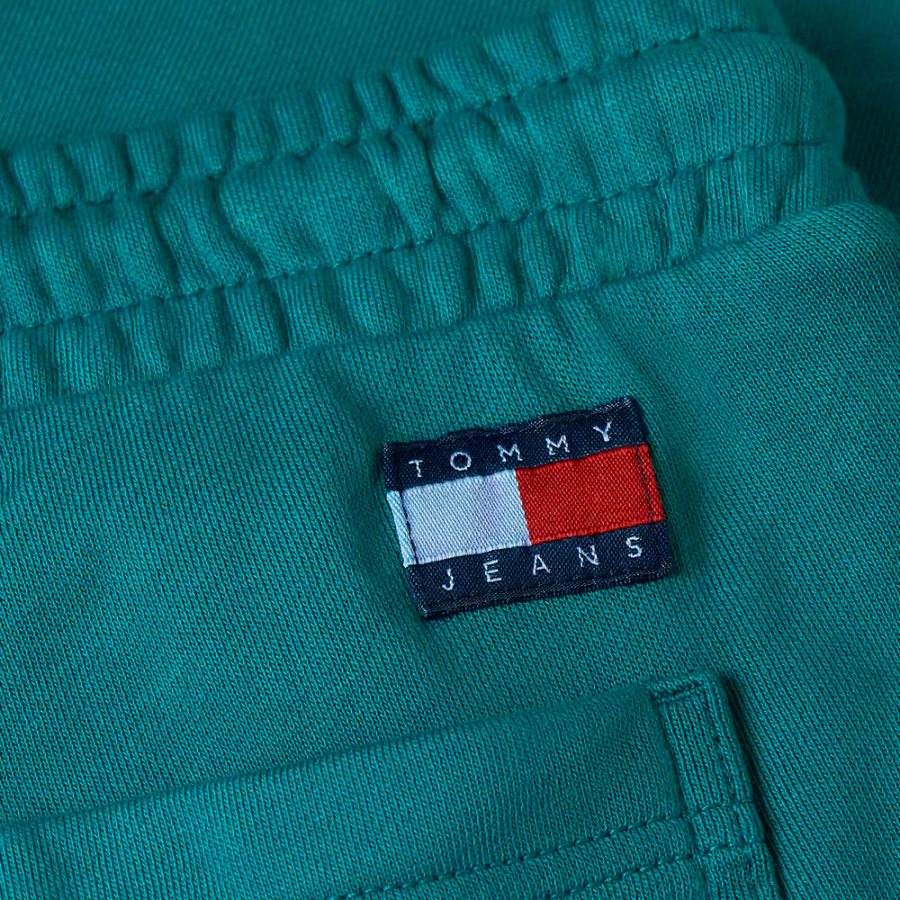 pantaloncini-sportivi-classici-con-logo-tono-su-tono pantaloncini-sportivi-classici-con-logo-tono-su-tono