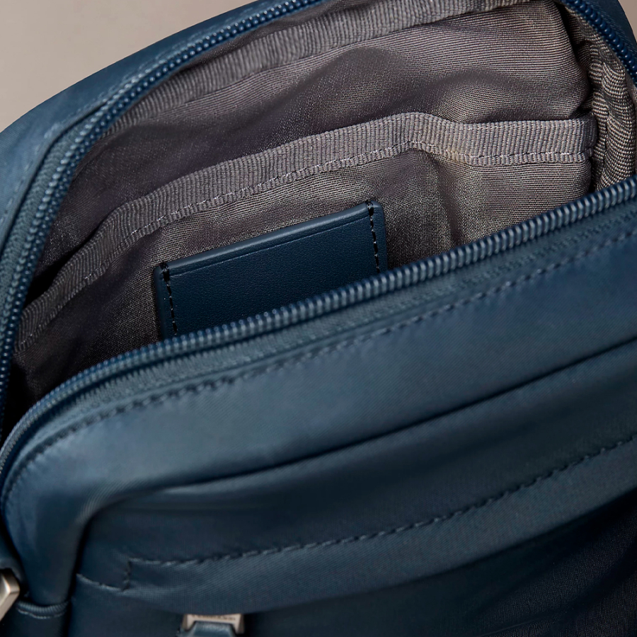 waterproof-nylon-reporter-bag waterproof-nylon-reporter-bag