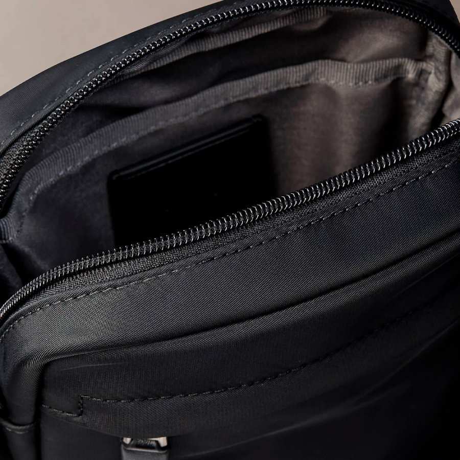 bolso-reporter-de-nailon-impermeable
