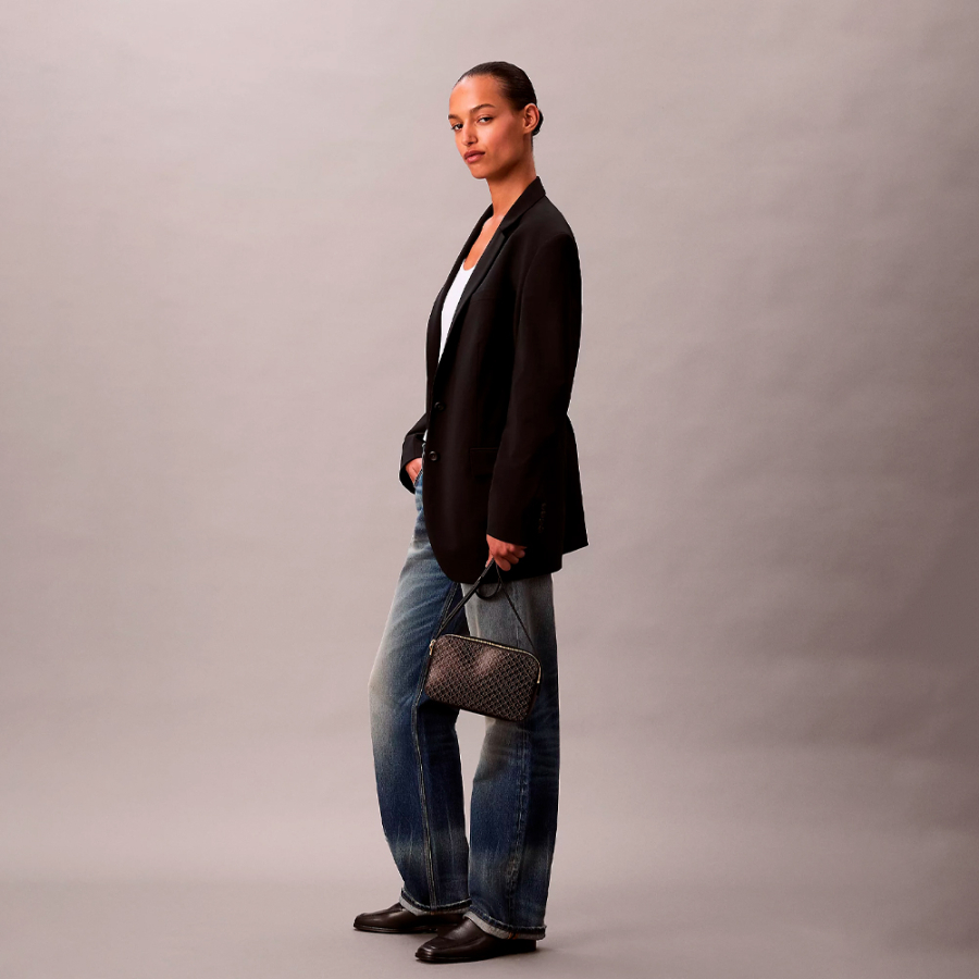 bolso-para-camara-con-logo-con-emblema-en-todo-el-articulo bolso-para-camara-con-logo-con-emblema-en-todo-el-articulo