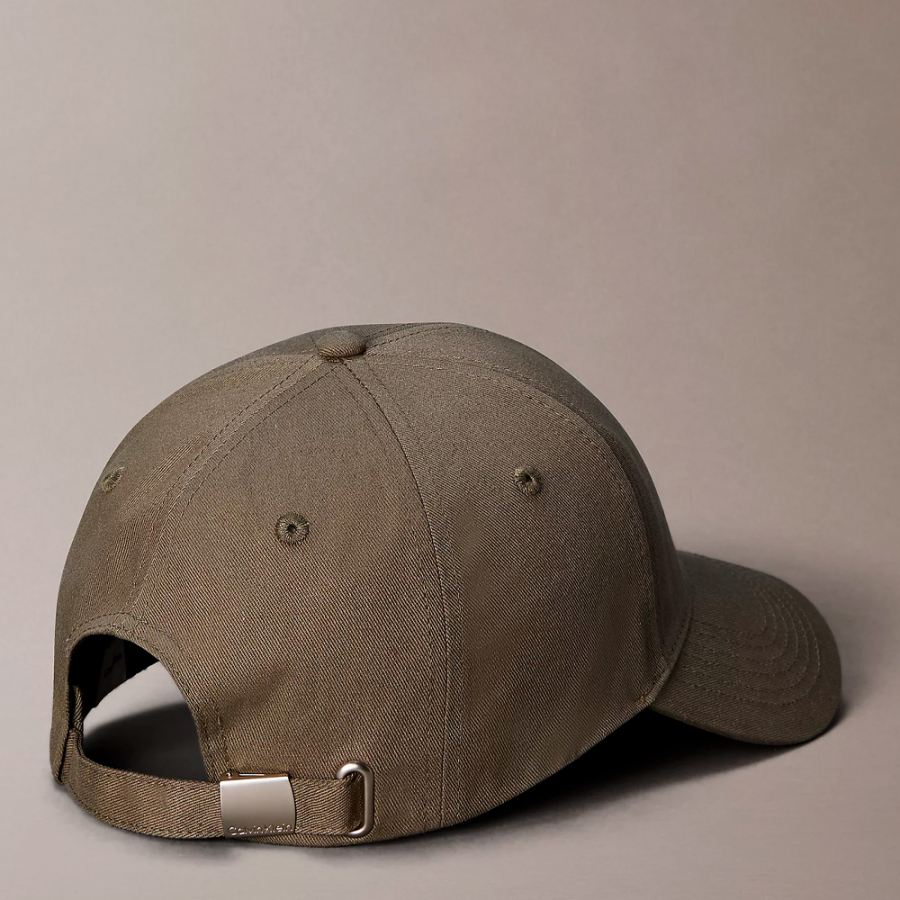 gorra-de-sarga-con-logo-monograma-bordado