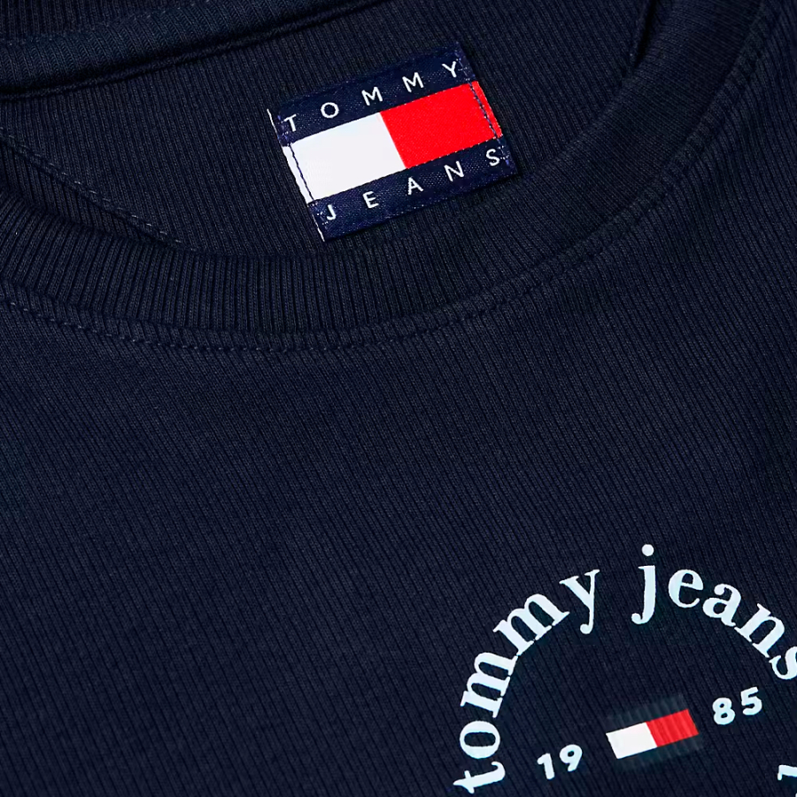 slim-essential-logo-t-shirt2 slim-essential-logo-t-shirt2