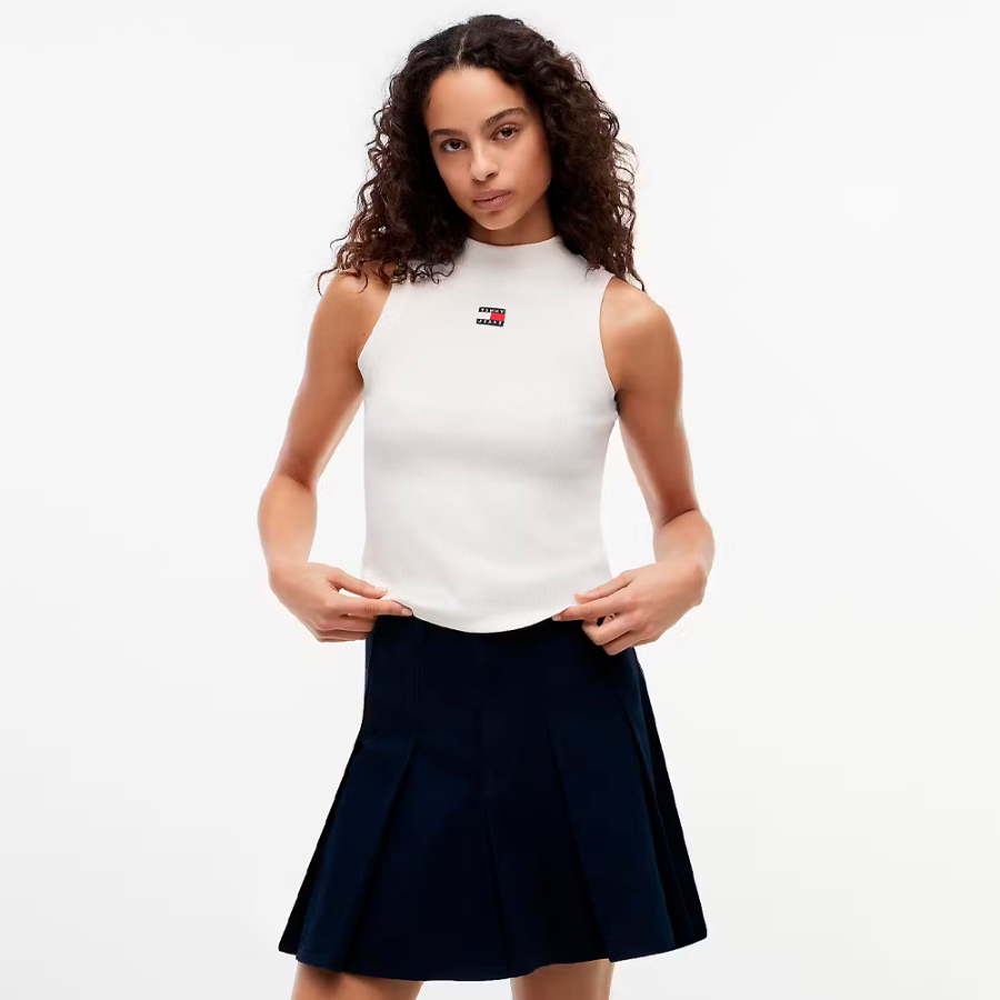 camiseta-slim-badge-rib-mock camiseta-slim-badge-rib-mock
