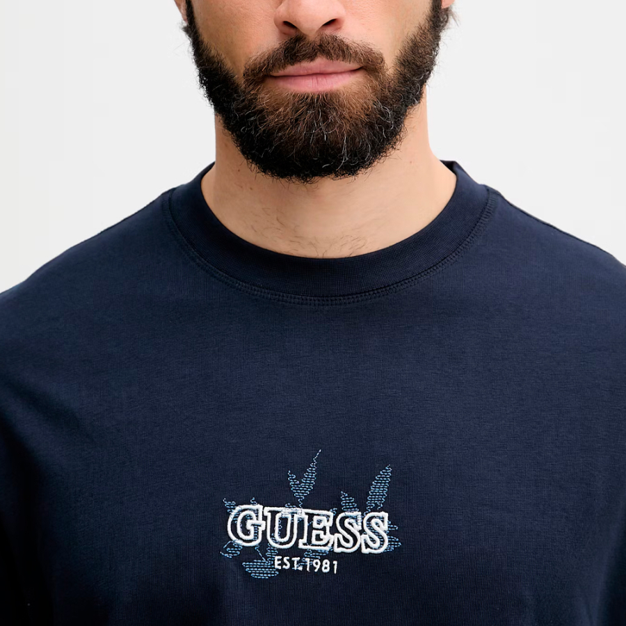 camiseta-con-logo-bordado camiseta-con-logo-bordado