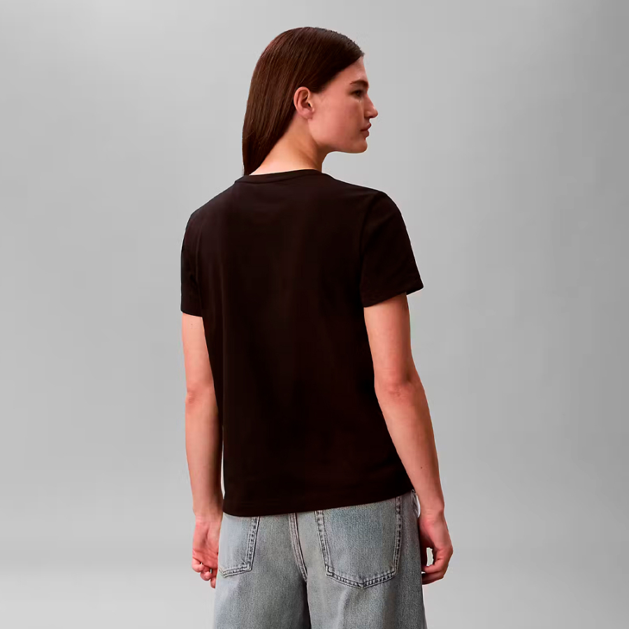 camiseta-de-algodon-suave-con-insignia