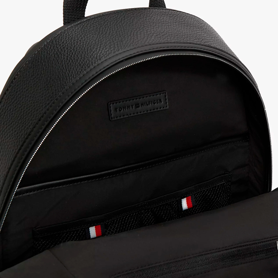 mochila-con-insignia-y-cinta-distintiva mochila-con-insignia-y-cinta-distintiva