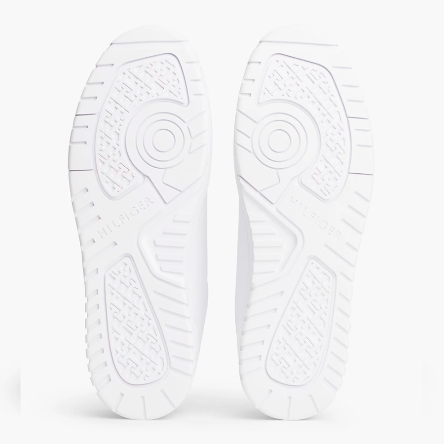 sneakers-con-suola-in-pelle-e-borchie-sottili sneakers-con-suola-in-pelle-e-borchie-sottili