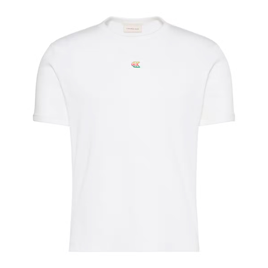 camiseta-canelada-slim-com-monograma-do-orgulho camiseta-canelada-slim-com-monograma-do-orgulho