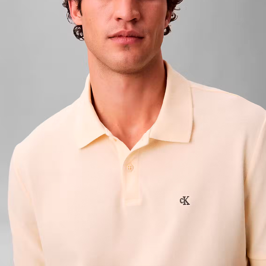 poloshirt-aus-baumwollpique-mit-monogramm poloshirt-aus-baumwollpique-mit-monogramm