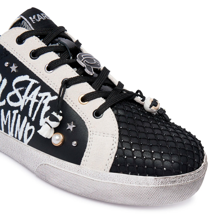 schulzustand-der-geisteskindheit-schuh