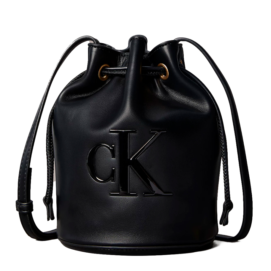 bolso-saco-pequeno-con-monograma-distintivo
