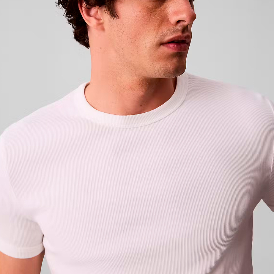 camiseta-rib-slim-woven-label